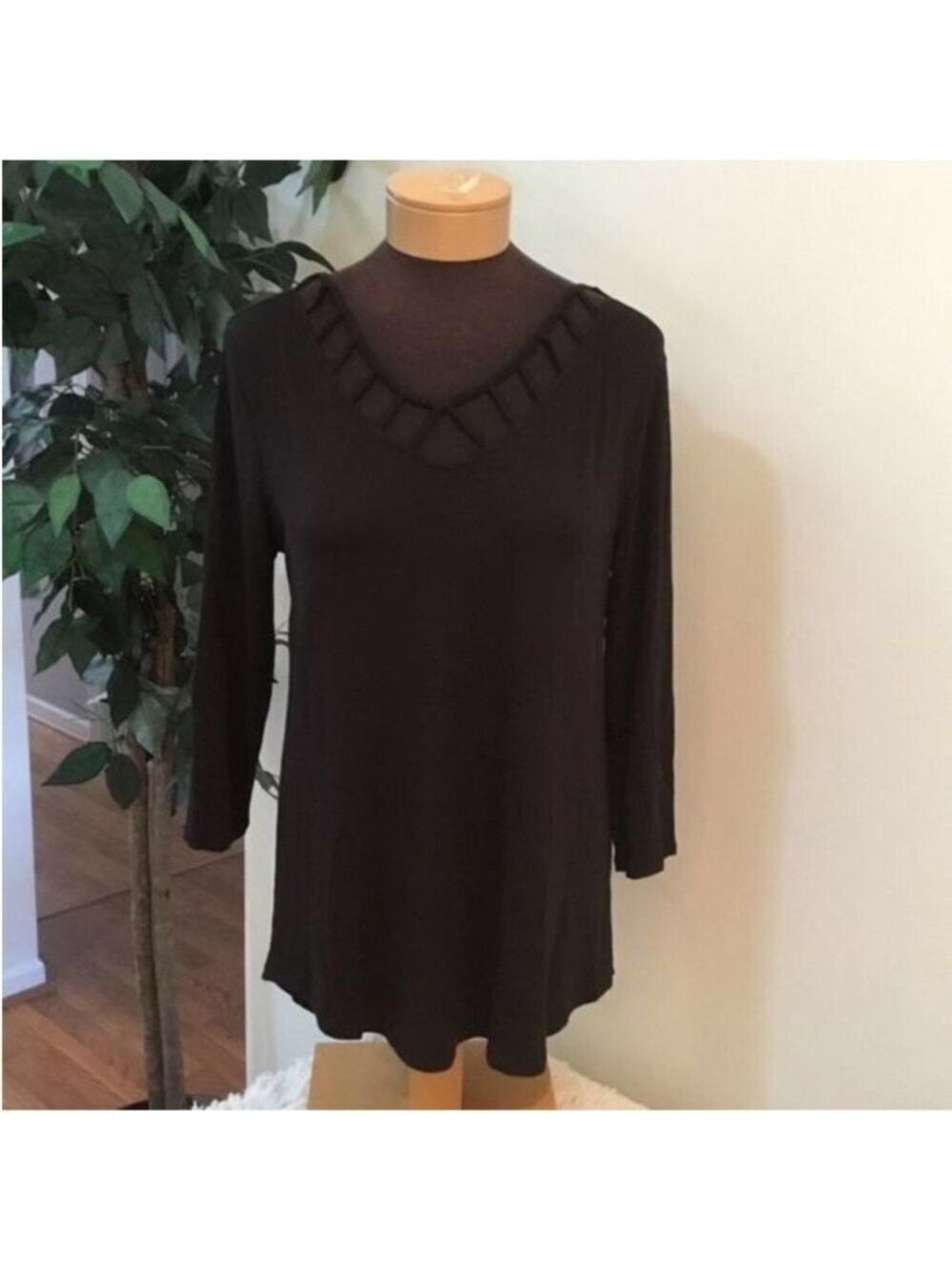Maurices 24/7 Collection Black Strappy Neck Long Sleeve Tunic Top NWT Size M